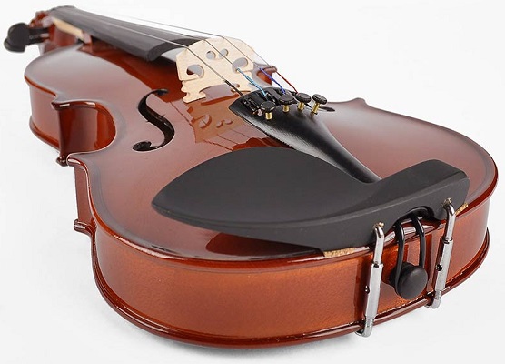 1/4 Viool Leonardo LV1514  is een viool voor Beginners. Je krijgt deze viool speelklaar of op verzoek Super Speelklaar. Dit is echt een viool om te kijken of vioolspelen iets voor u is.  Bij Super Speelklaar stellen we de viool optimaal af.  
